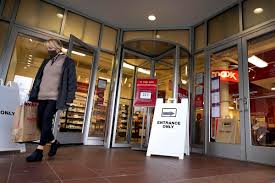 لوسیا موتیکانی در رویترز: رشد ۳۳٫۱ درصدی تولید در سه ماهه سوم ایالات متحده ناشی از حمایت ایالات متحده است.