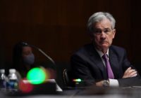 نیوزویک از نظرات مخالف بین بانک مرکزی و مجلس سنا می گوید: